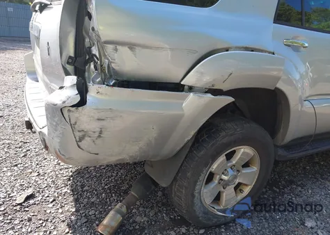 2006 Toyota 4Runner Sr5 V6 z USA, uszkodzony, nr VIN JTEBU14R060082070